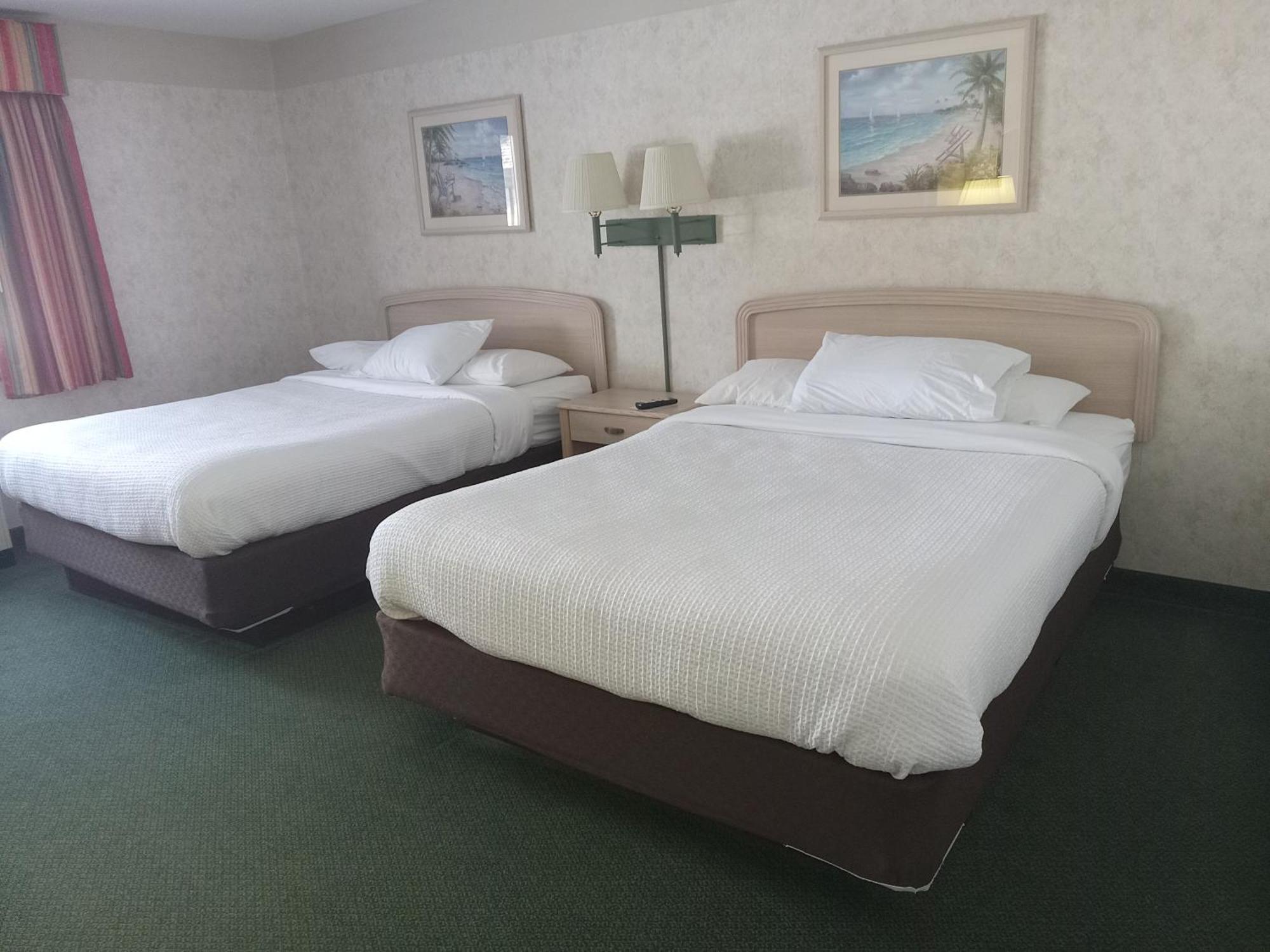 Paradise Shores Hotel Holcombe エクステリア 写真