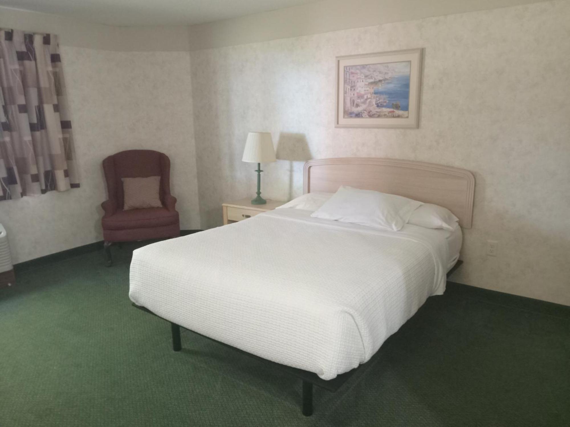 Paradise Shores Hotel Holcombe エクステリア 写真